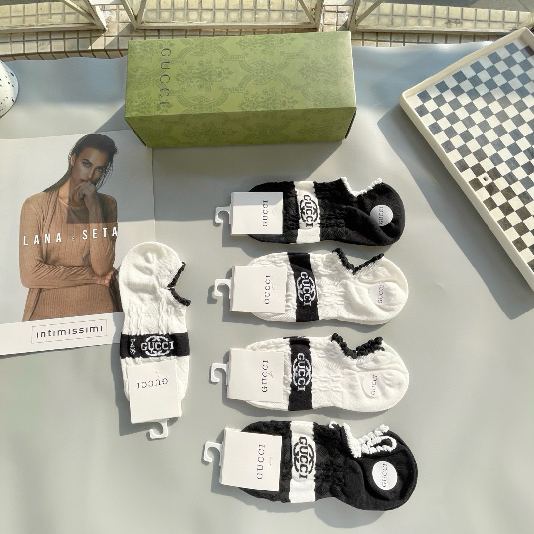 [TOP] GUCCI Socks - 5 Pieces as a Set