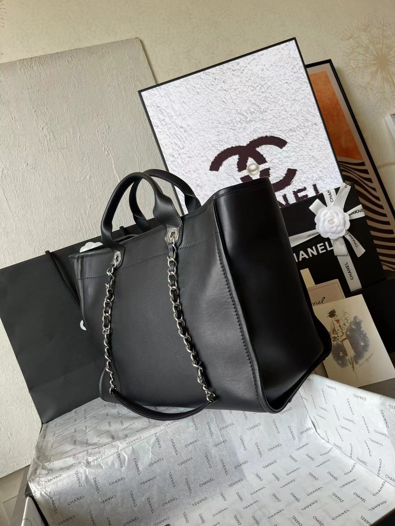 [TOP] CHANEL Cowhide Deauville Tote Shopping Bag 34 cm  - Black