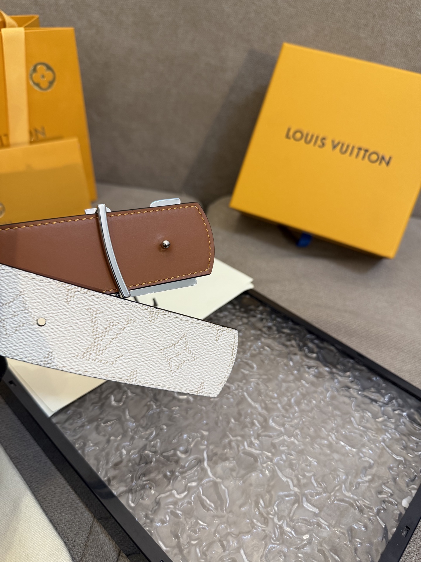 [TOP] Louis Vuitton LV  Belt - White