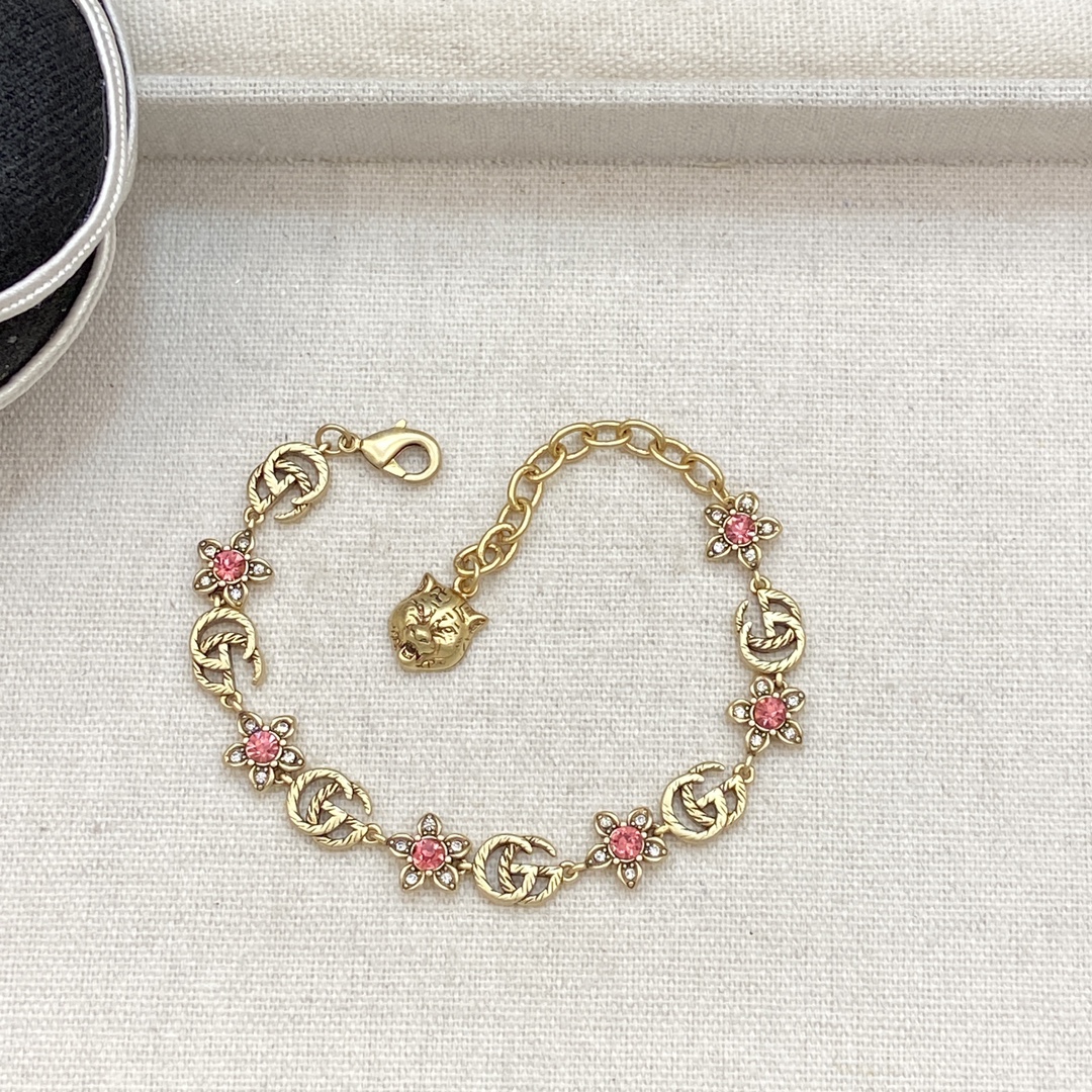 [TOP] GUCCI GG Bracelet - Gold