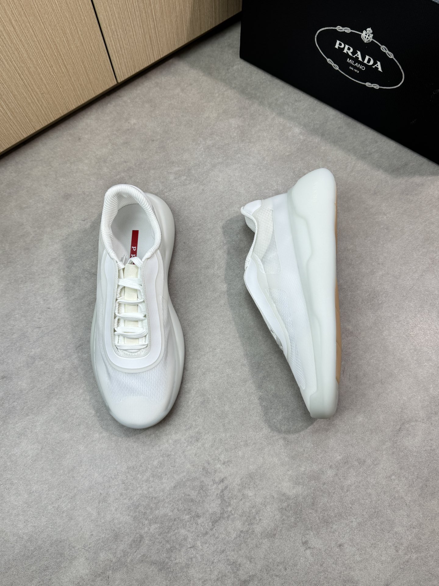 [TOP] PRADA Men's Casual Sports Shoes - 2 Colors