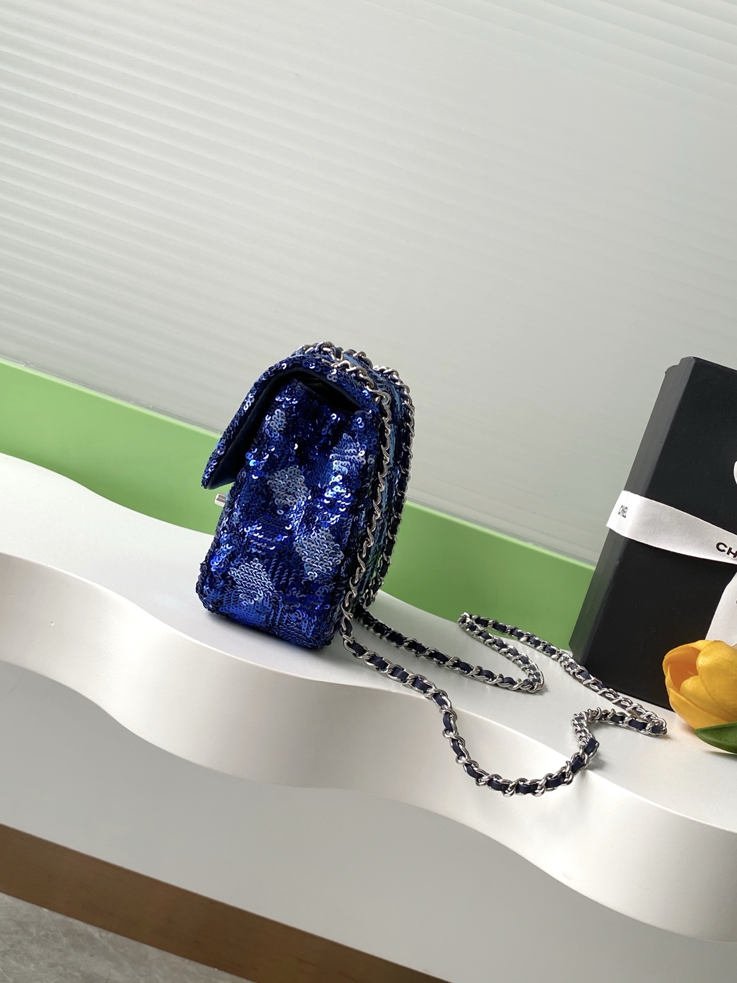 [TOP] CHANEL Sequins Flap Bag 14-21-8 cm - Blue