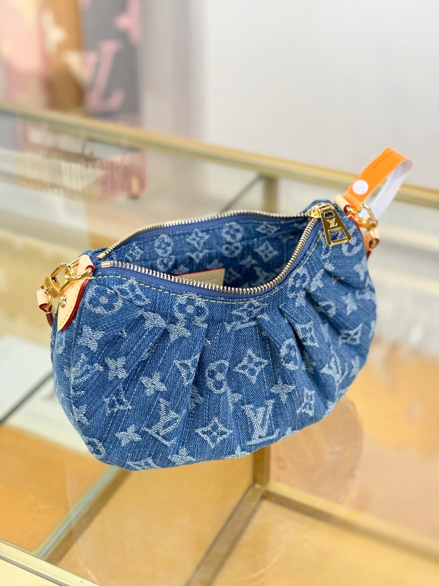 [TOP] Louis Vuitton LV Pochette Valley handbag 21x15x7cm - Blue