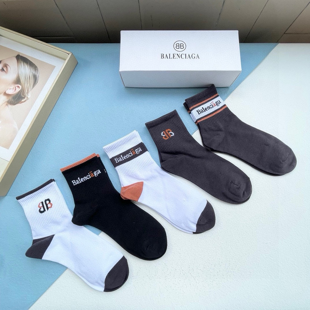 [TOP] BALENCIAGA Socks - 5 Pieces as a Set
