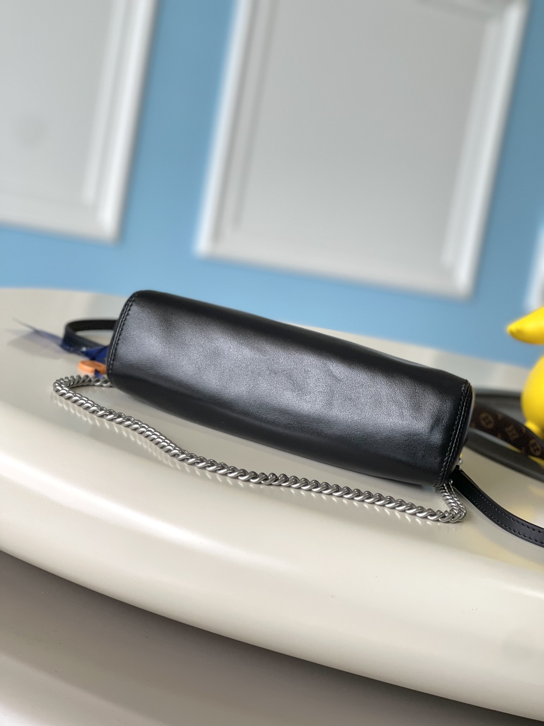 [TOP] Louis Vuitton LV Pochette Vibe Handbag 25x 10x7.5cm - Black