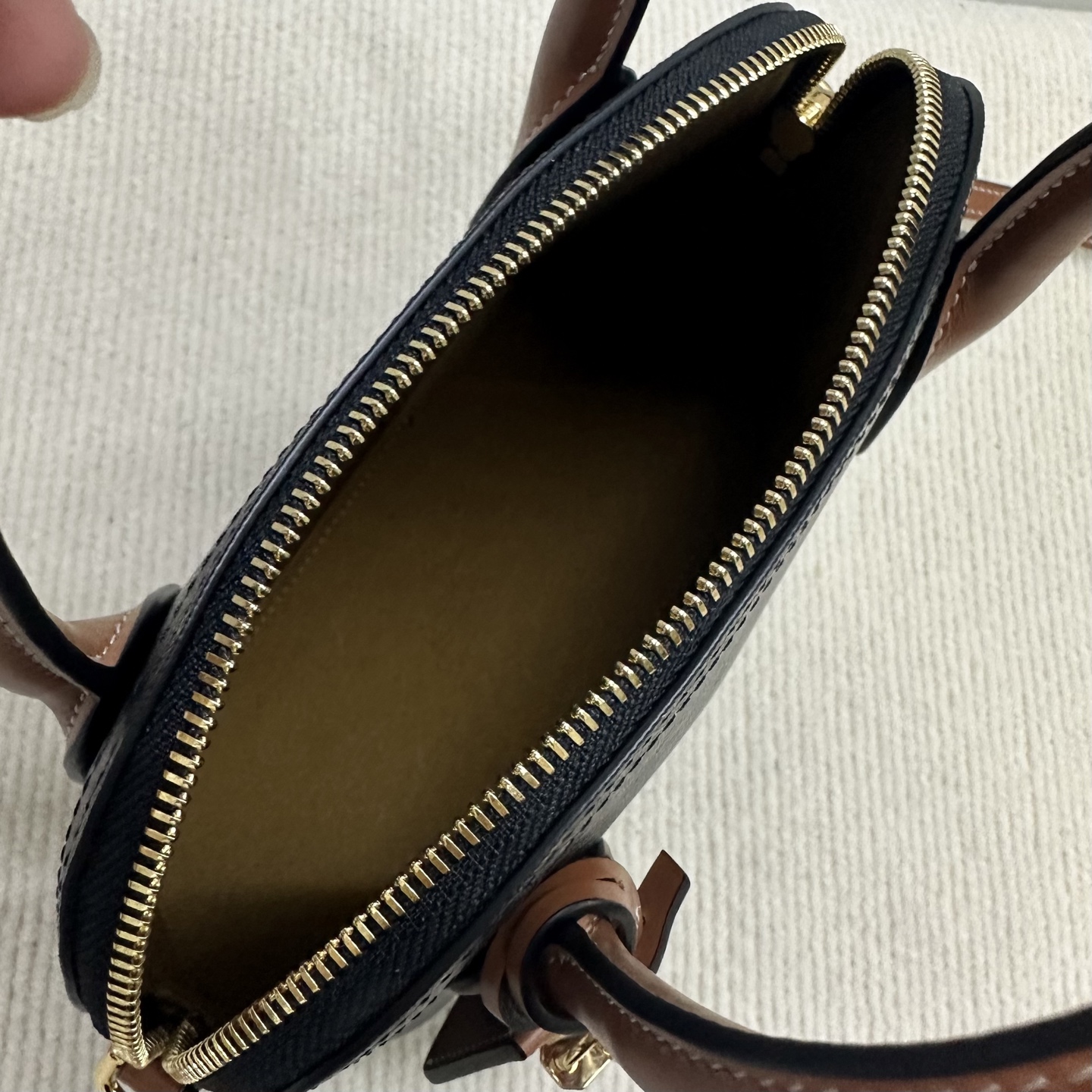 [TOP] CELINE Teen Honorine Bag 22x17.5x9.5cm - Brown