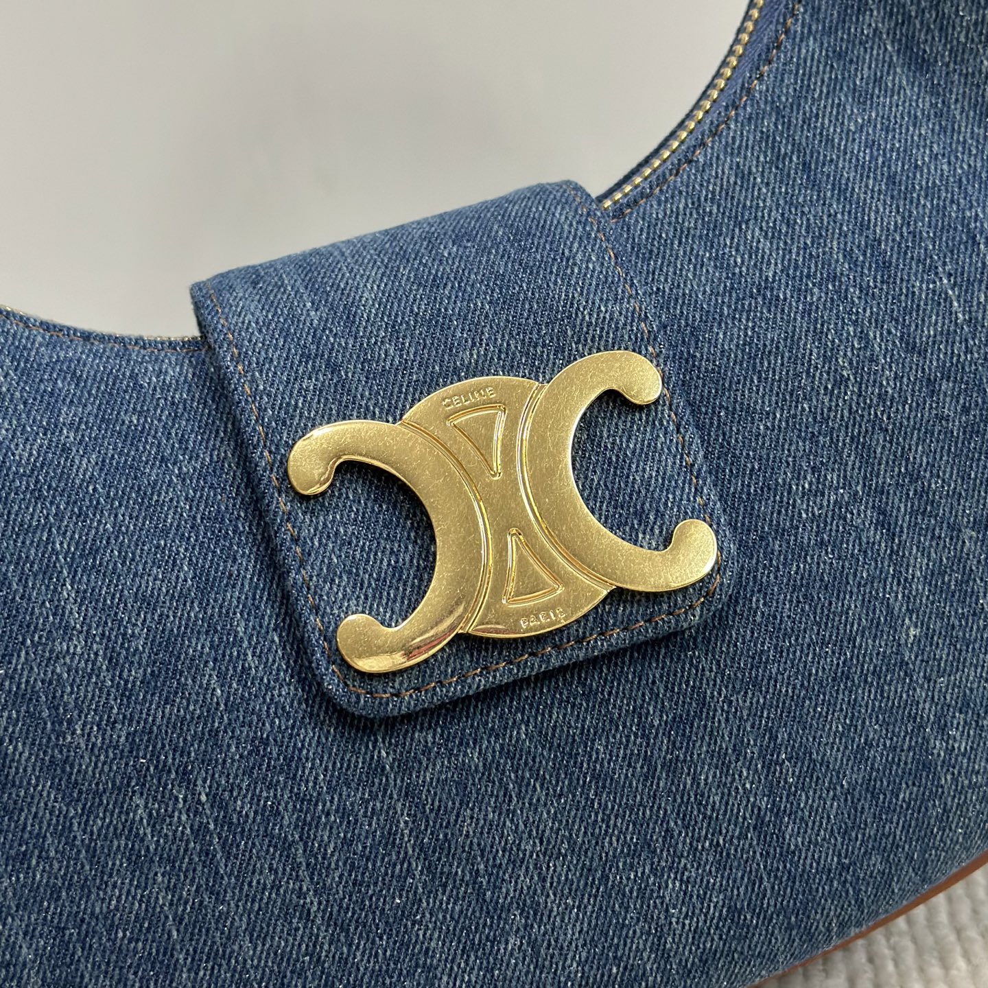 [TOP] CELINE Ava Bag 23x13.5x6cm - Denim Blue