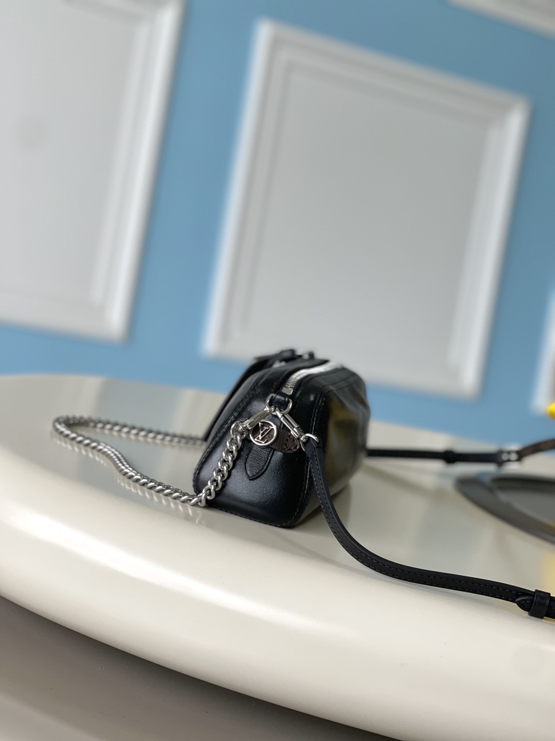 [TOP] Louis Vuitton LV Pochette Vibe Handbag 25x 10x7.5cm - Black