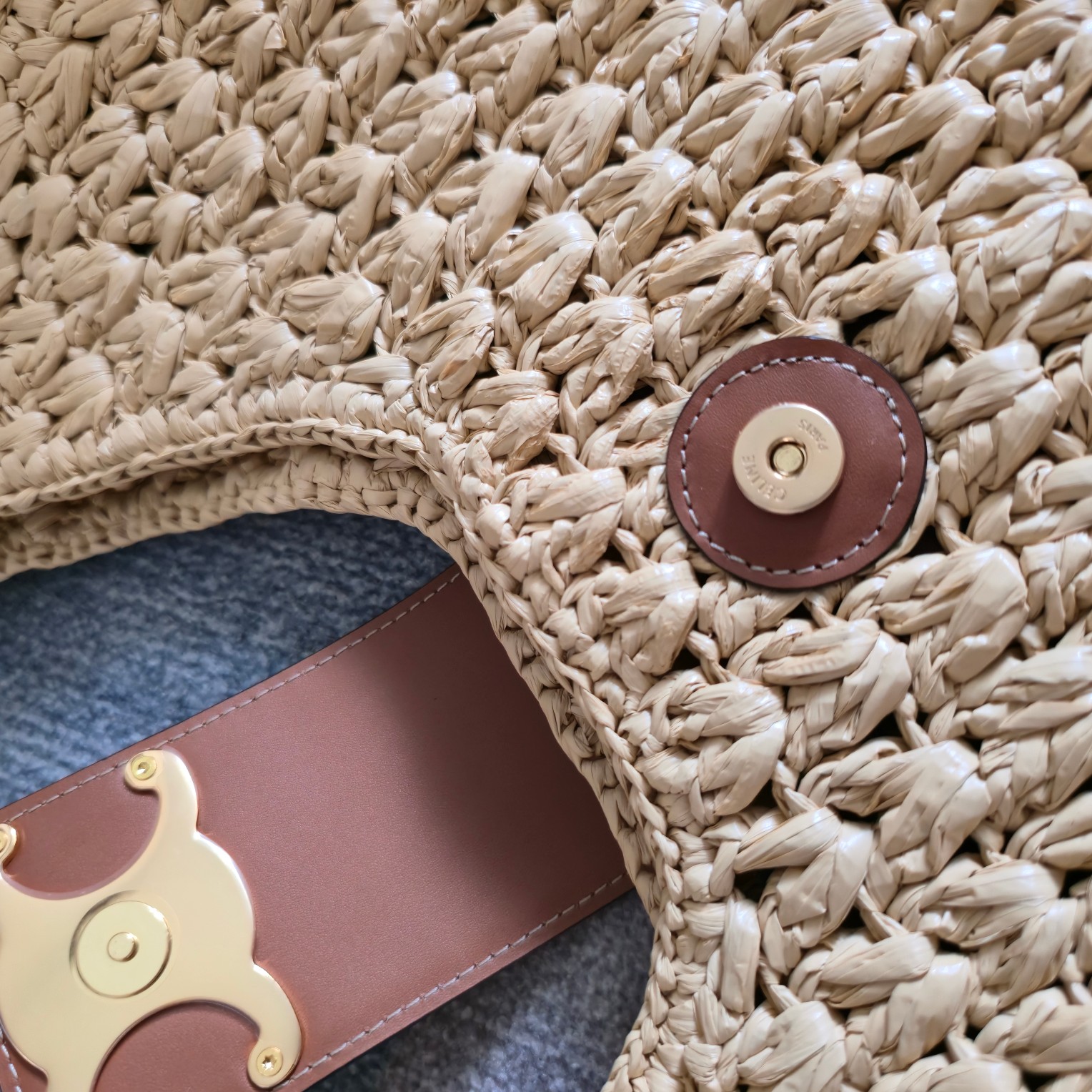 [TOP] CELINE Cabas Triangle Bag 45x23x6cm - Beige