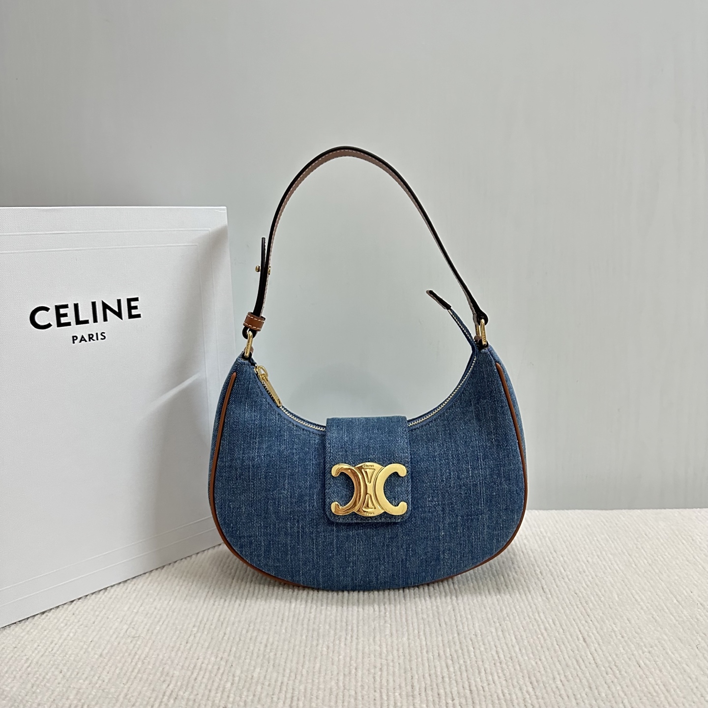 [TOP] CELINE Ava Bag 23x13.5x6cm - Denim Blue