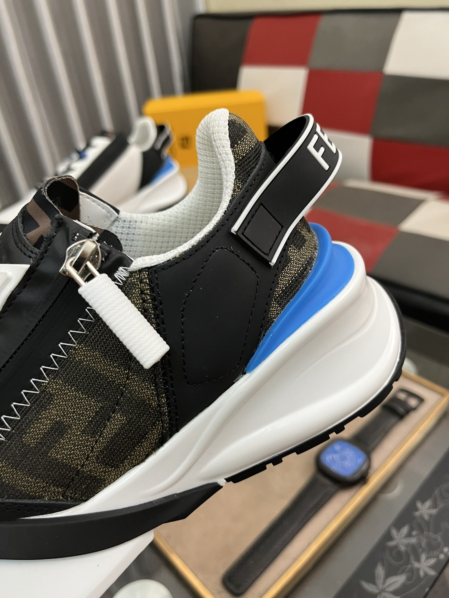 [TOP] FENDI Men's Casual Shoes - 4 Colour