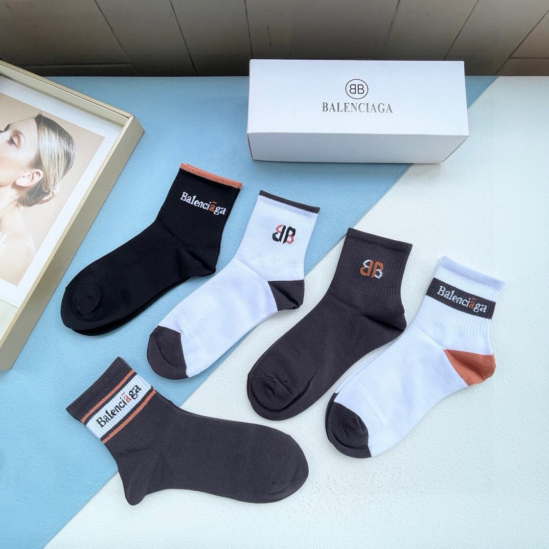 [TOP] BALENCIAGA Socks - 5 Pieces as a Set