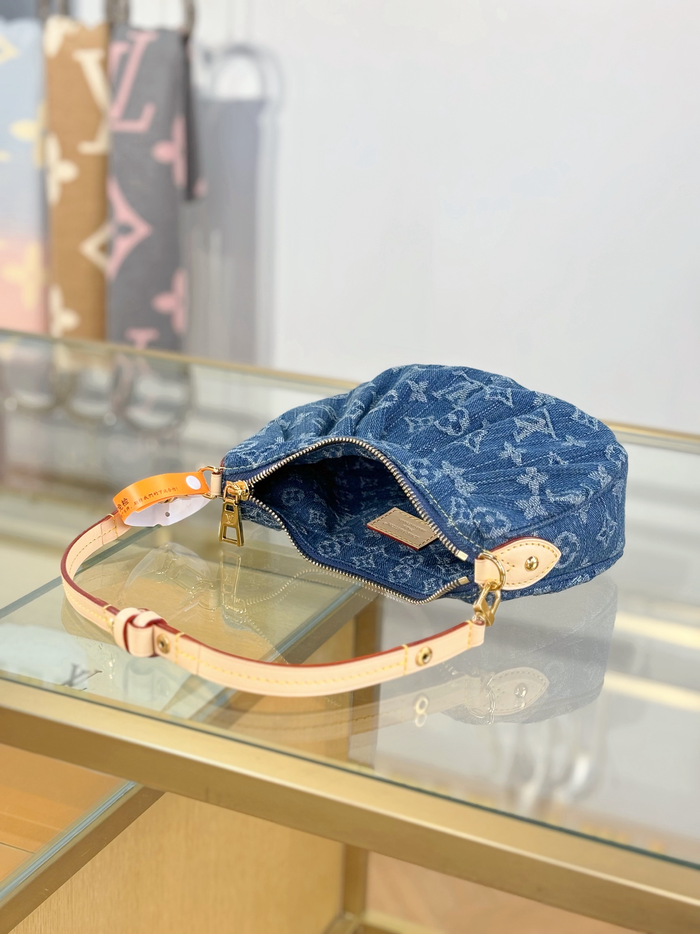 [TOP] Louis Vuitton LV Pochette Valley handbag 21x15x7cm - Blue