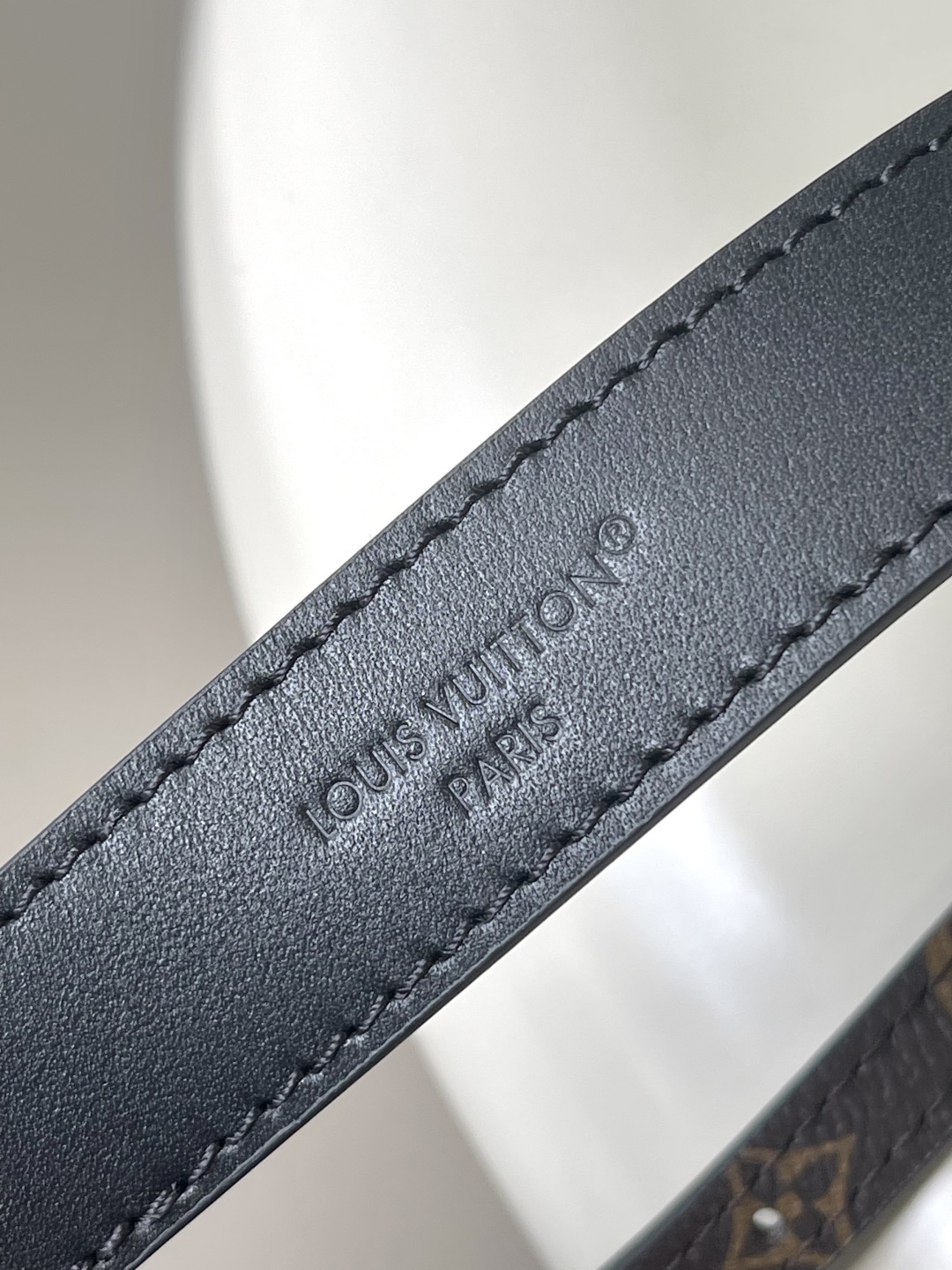 [TOP] Louis Vuitton LV Pochette Vibe Handbag 25x 10x7.5cm - Black