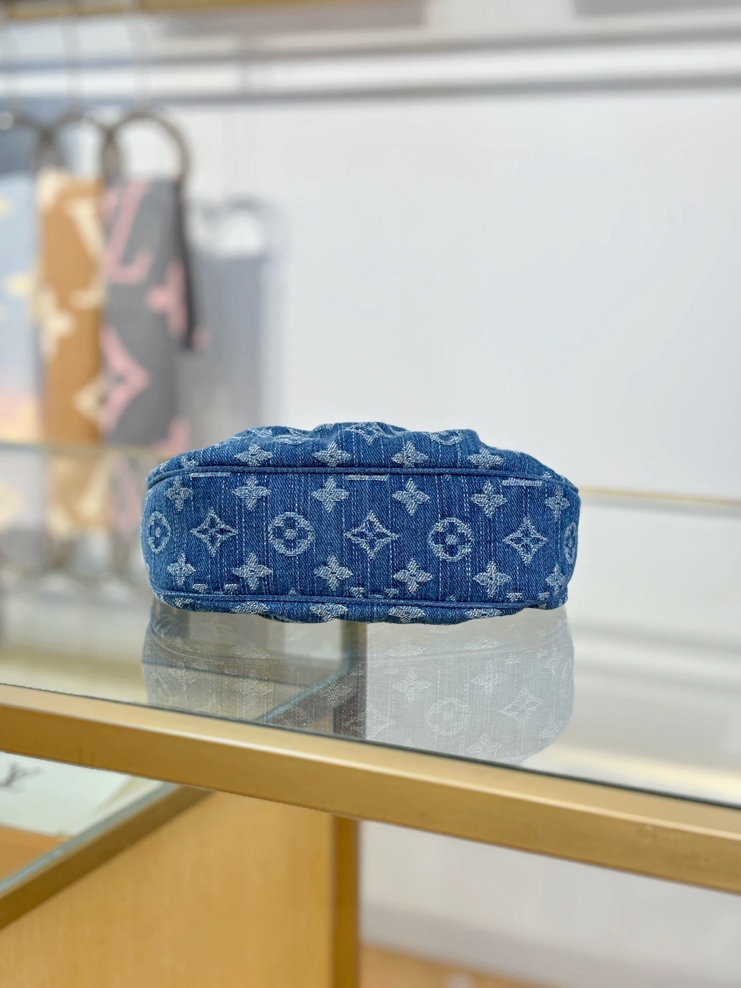 [TOP] Louis Vuitton LV Pochette Valley handbag 21x15x7cm - Blue