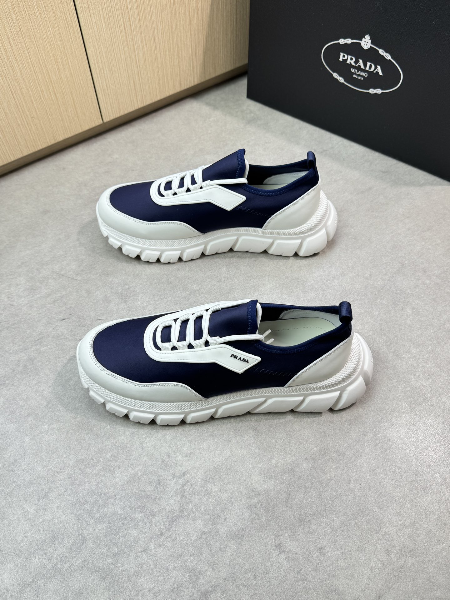 [TOP] PRADA Men's Casual Sports Shoes - 4 Colors