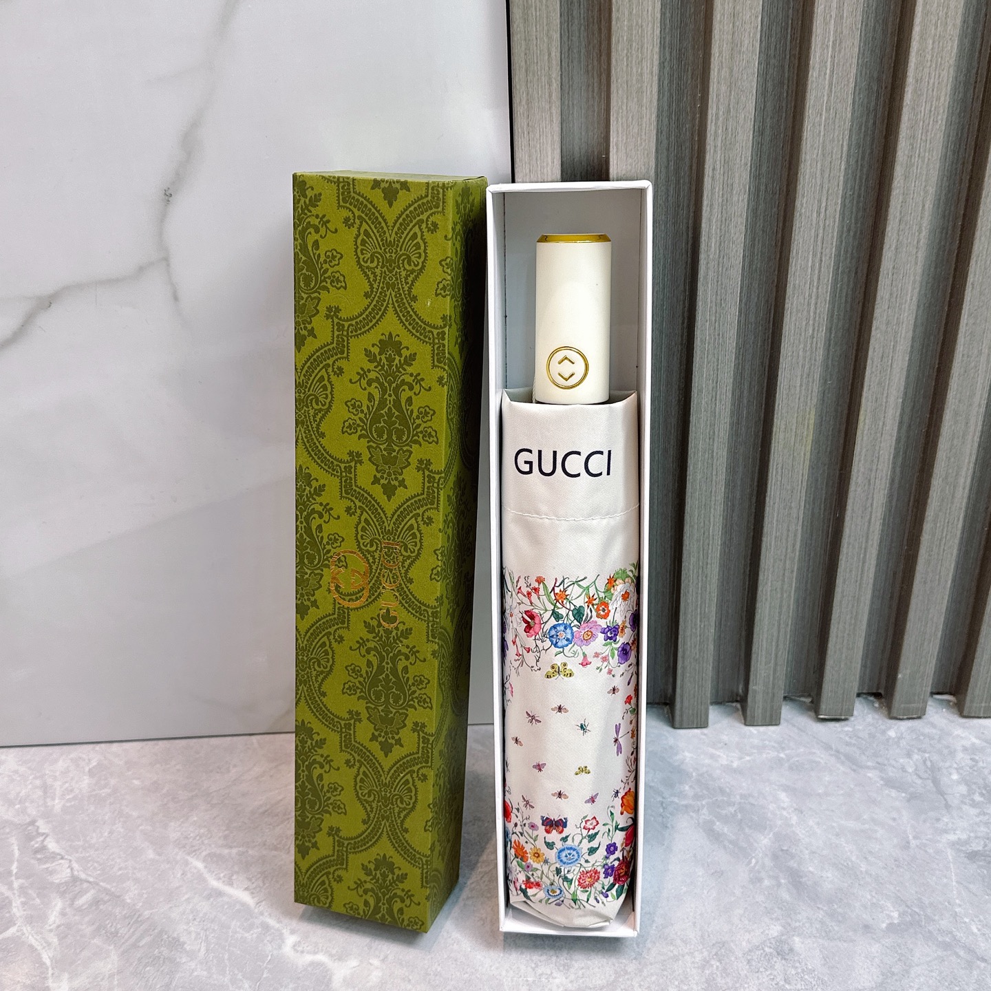 [TOP] GUCCI Umbrella - Beige