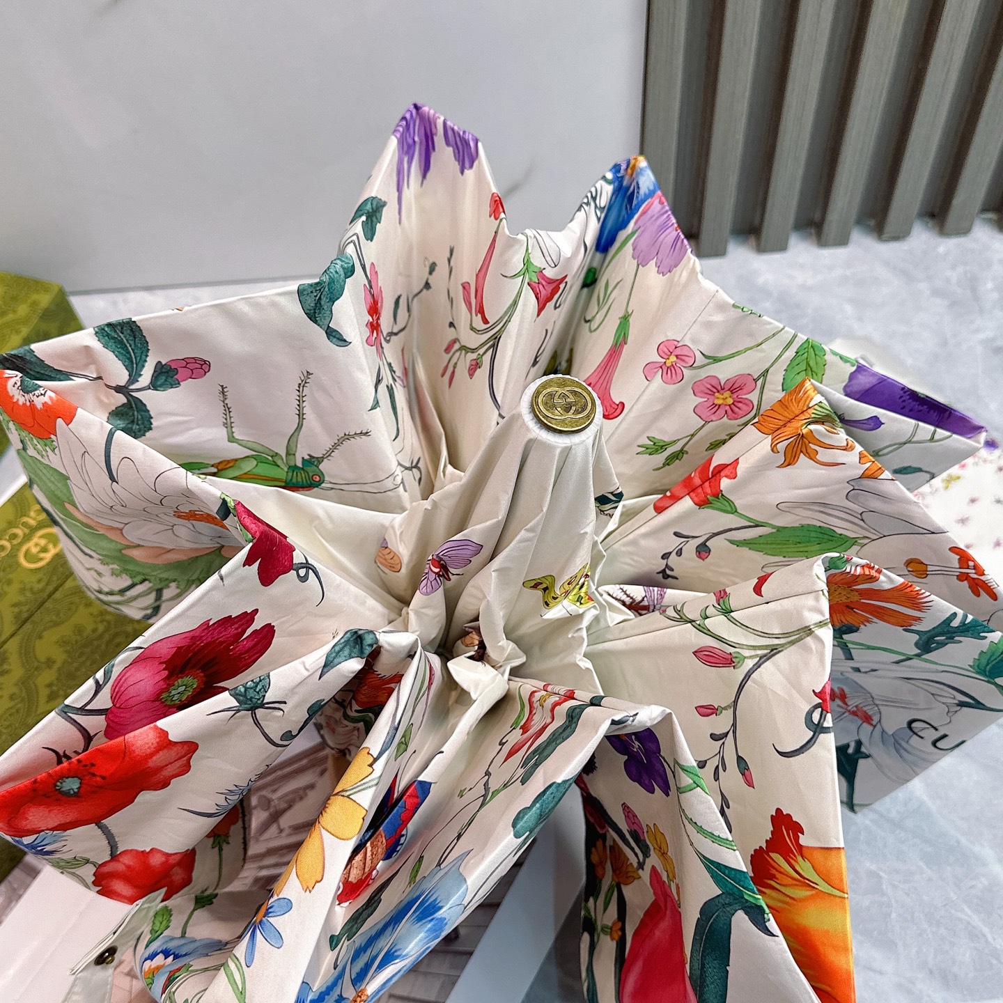 [TOP] GUCCI Umbrella - Beige