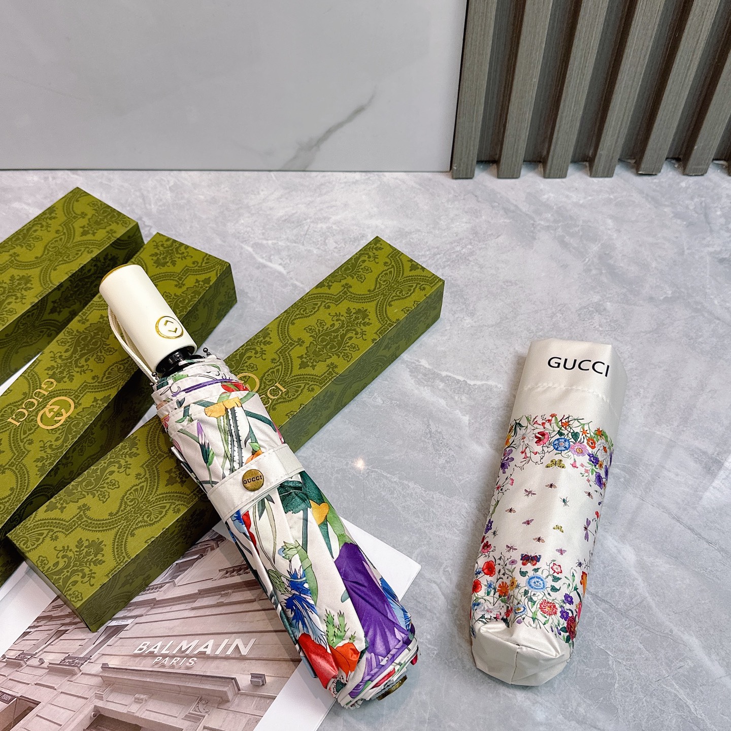 [TOP] GUCCI Umbrella - Beige