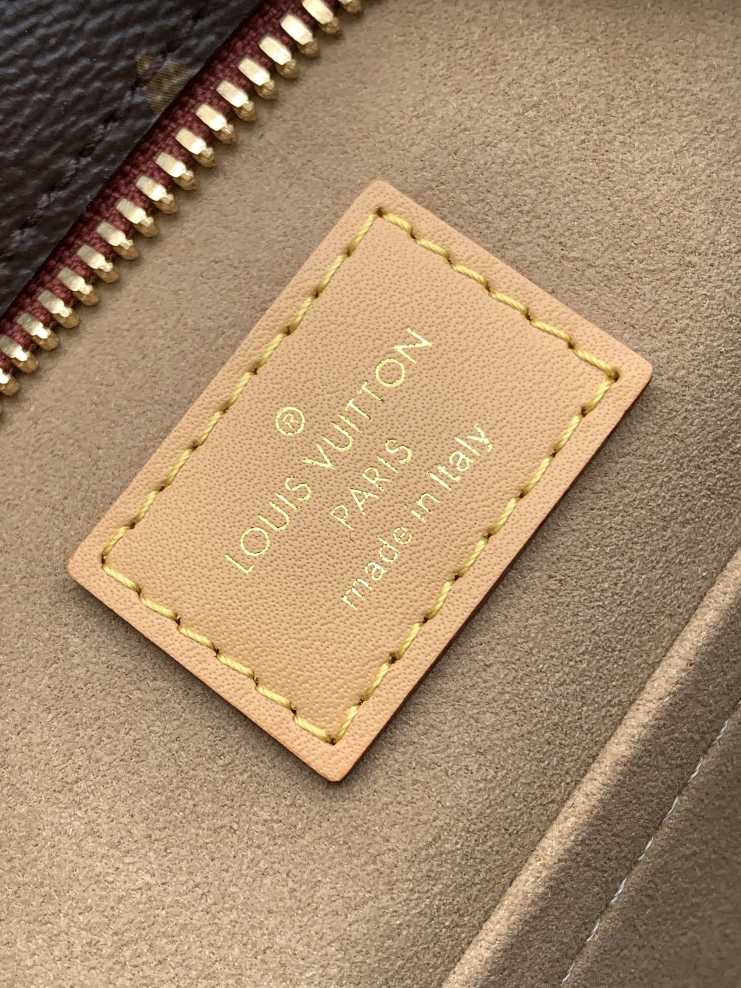 [TOP] Louis Vuitton LV Crossbody Bag 20x22.5x8CM - Brown