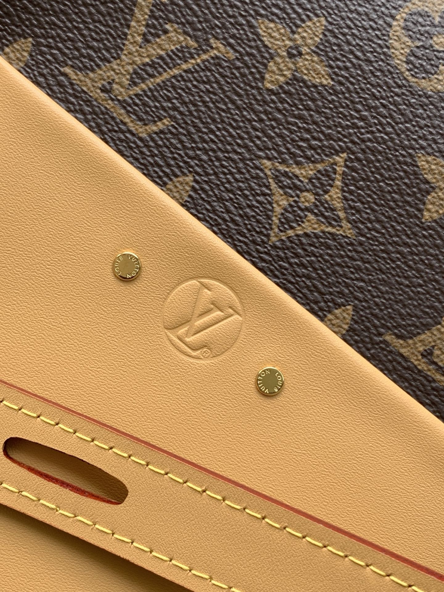 [TOP] Louis Vuitton LV Crossbody Bag 20x22.5x8CM - Brown