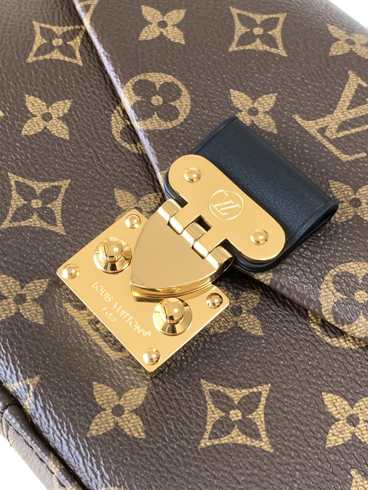 [TOP] Louis Vuitton LV Trunk Bag Monogram 27*8*16CM - Brown