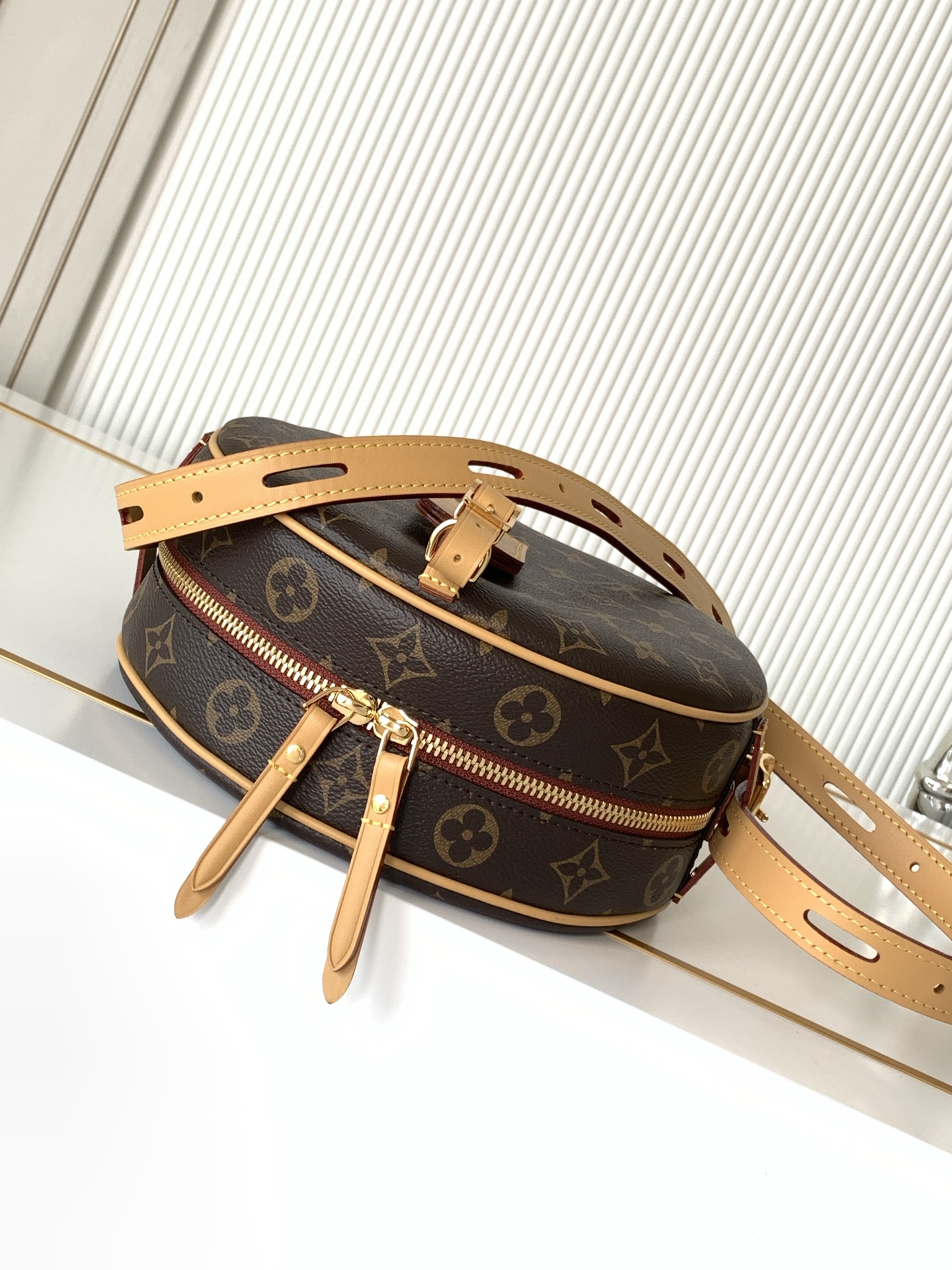 [TOP] Louis Vuitton LV Crossbody Bag 20x22.5x8CM - Brown