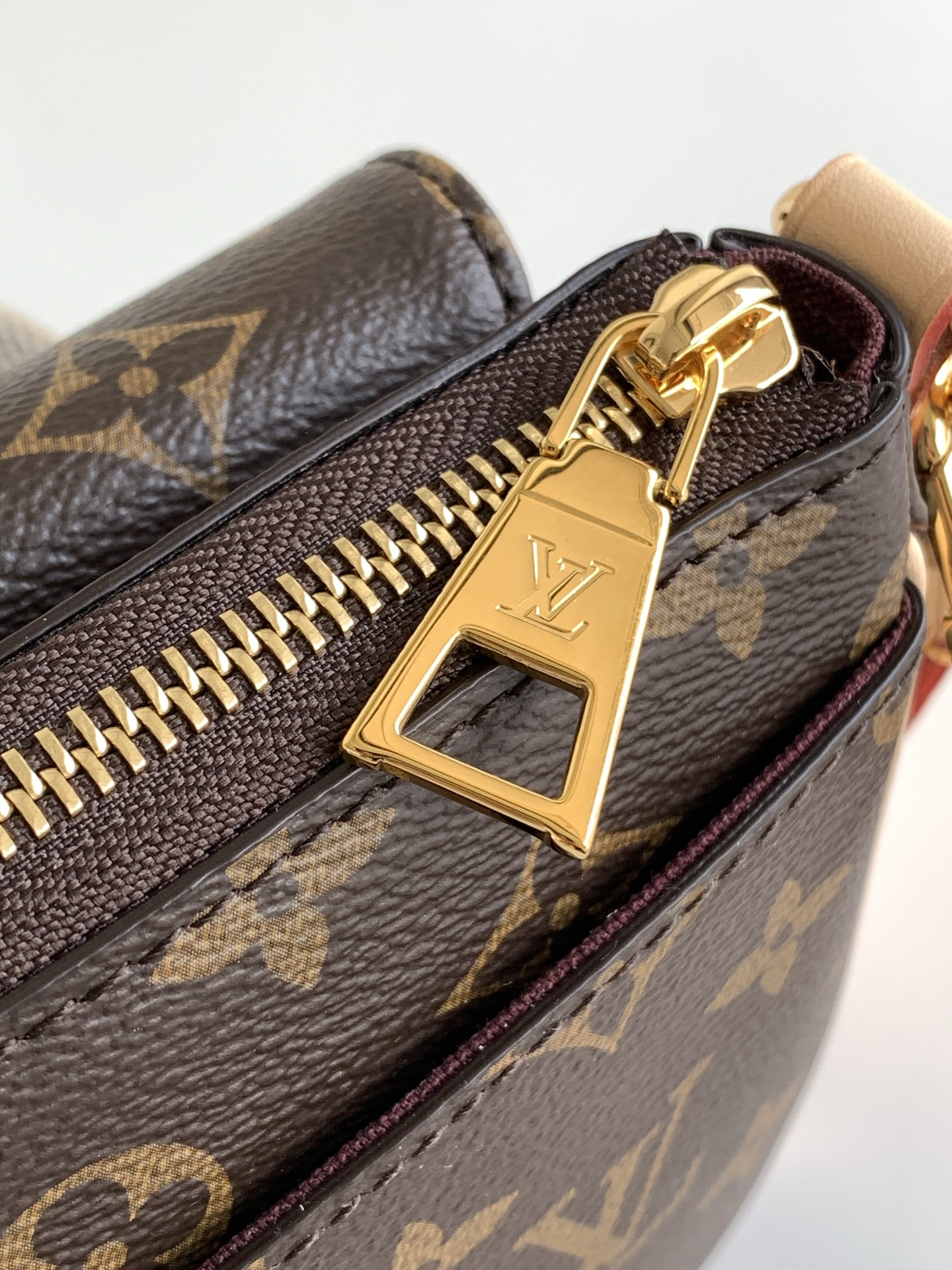 [TOP] Louis Vuitton LV Monogram Vivacite Handbag 25 x 15 x8cm - Brown