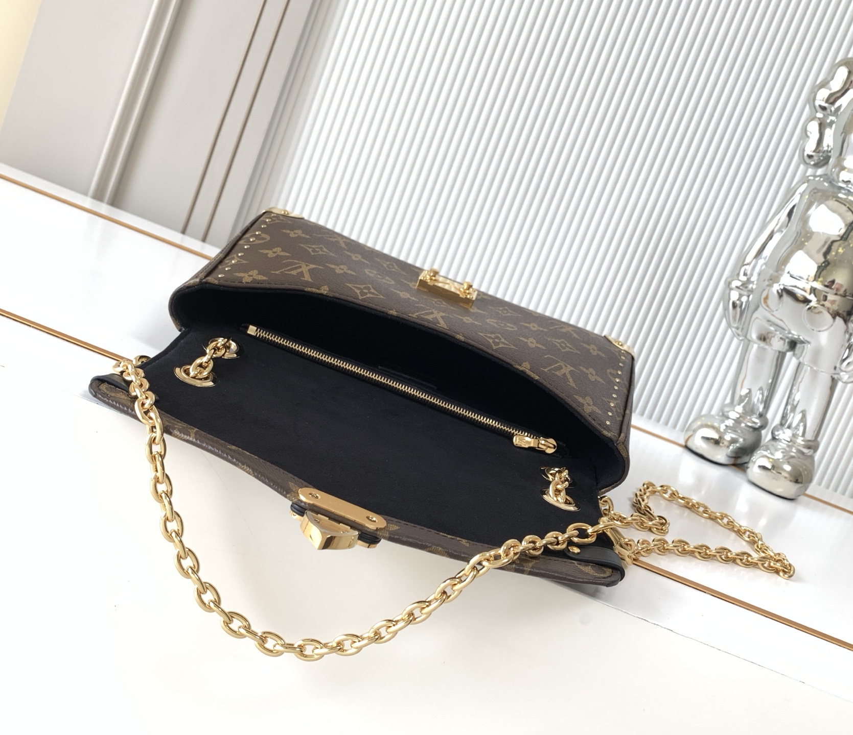 [TOP] Louis Vuitton LV Trunk Bag Monogram 27*8*16CM - Brown