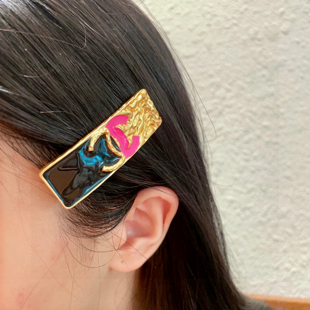 [TOP] CHANEL Hairpin - Gold