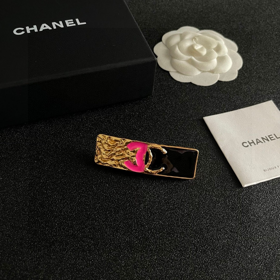 [TOP] CHANEL Hairpin - Gold
