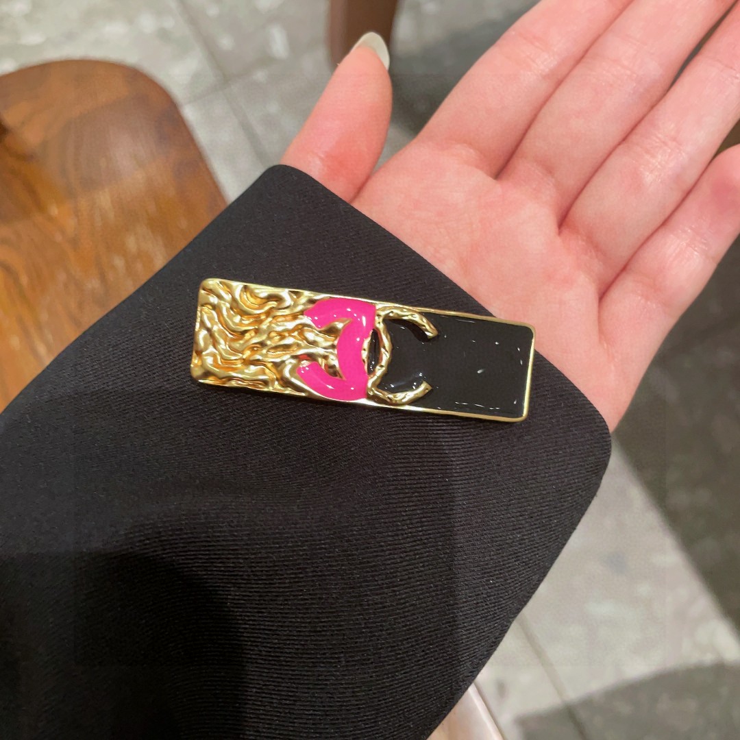 [TOP] CHANEL Hairpin - Gold