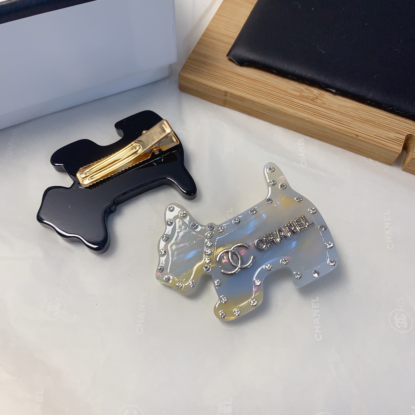 [TOP] CHANEL Hairpin - 2 Colors