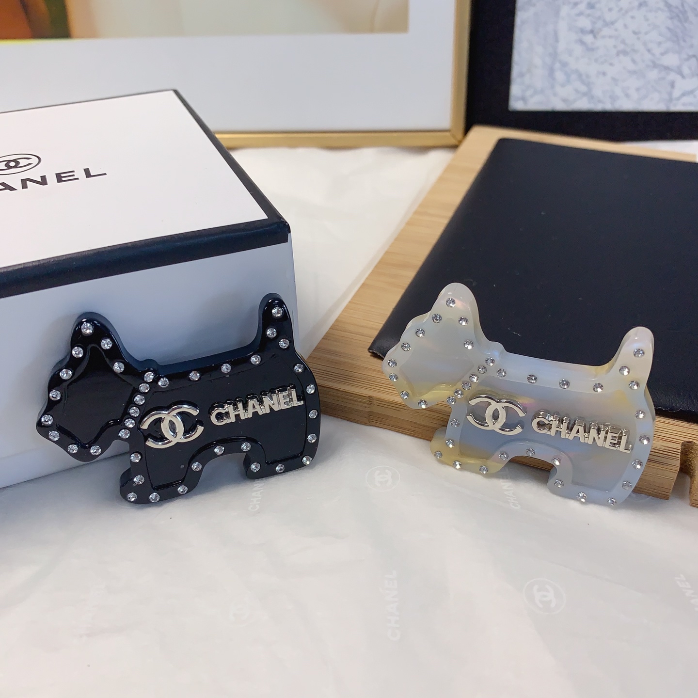 [TOP] CHANEL Hairpin - 2 Colors