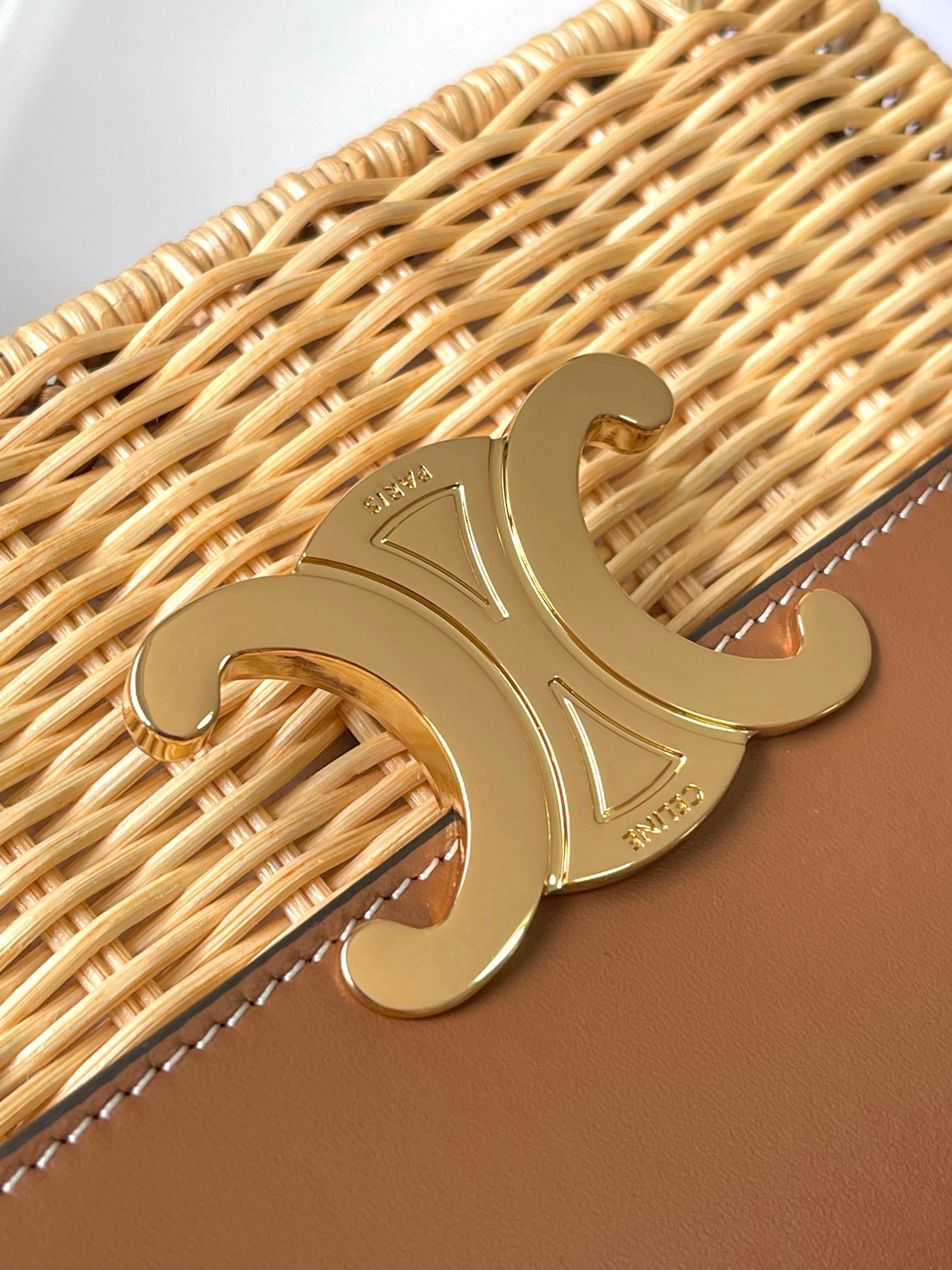 [TOP] CELINE Triomphe Bag Woven Rattan / Calfskin 18.5x13x6cm - Brown