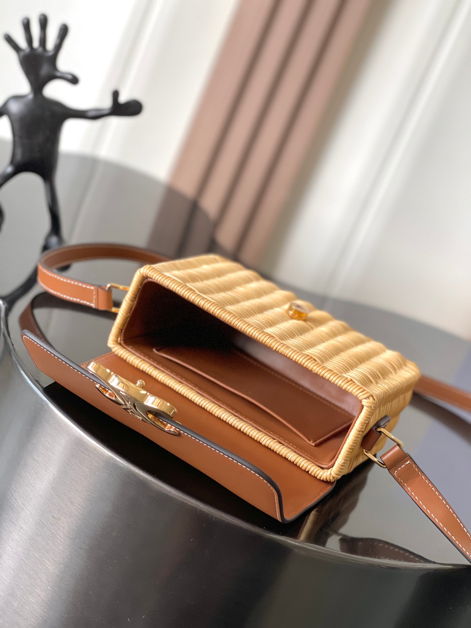 [TOP] CELINE Triomphe Bag Woven Rattan / Calfskin 18.5x13x6cm - Brown