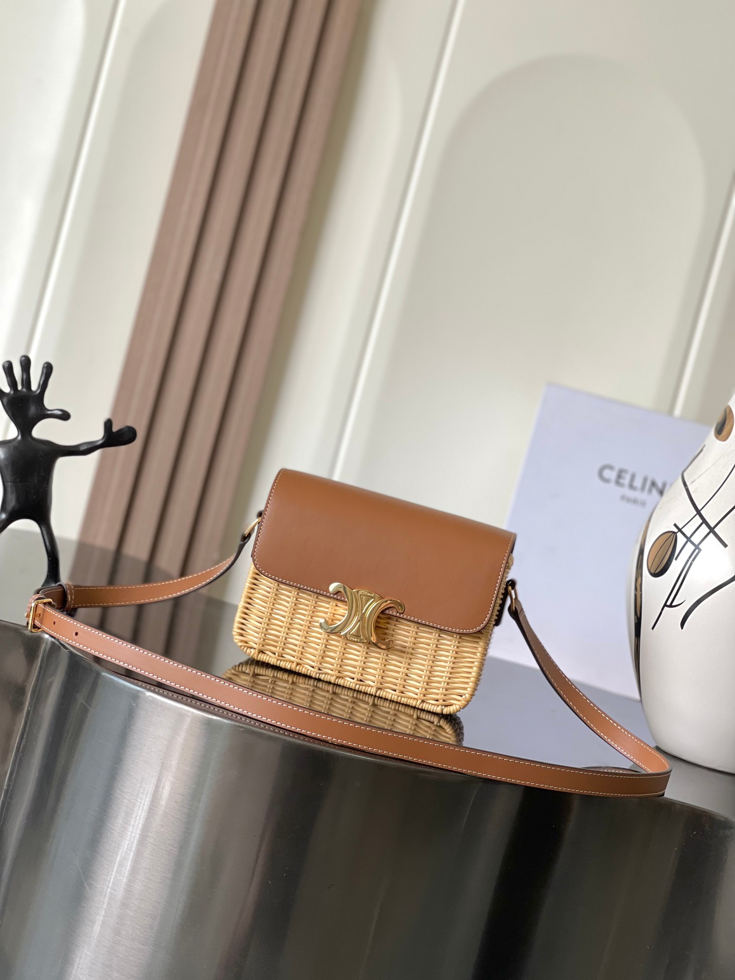 [TOP] CELINE Triomphe Bag Woven Rattan / Calfskin 18.5x13x6cm - Brown