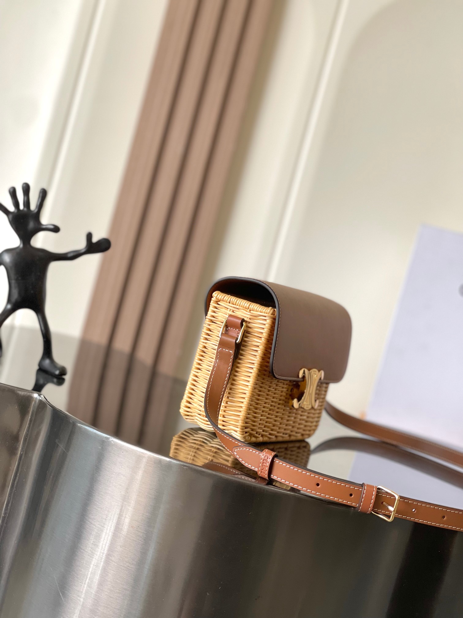 [TOP] CELINE Triomphe Bag Woven Rattan / Calfskin 18.5x13x6cm - Brown