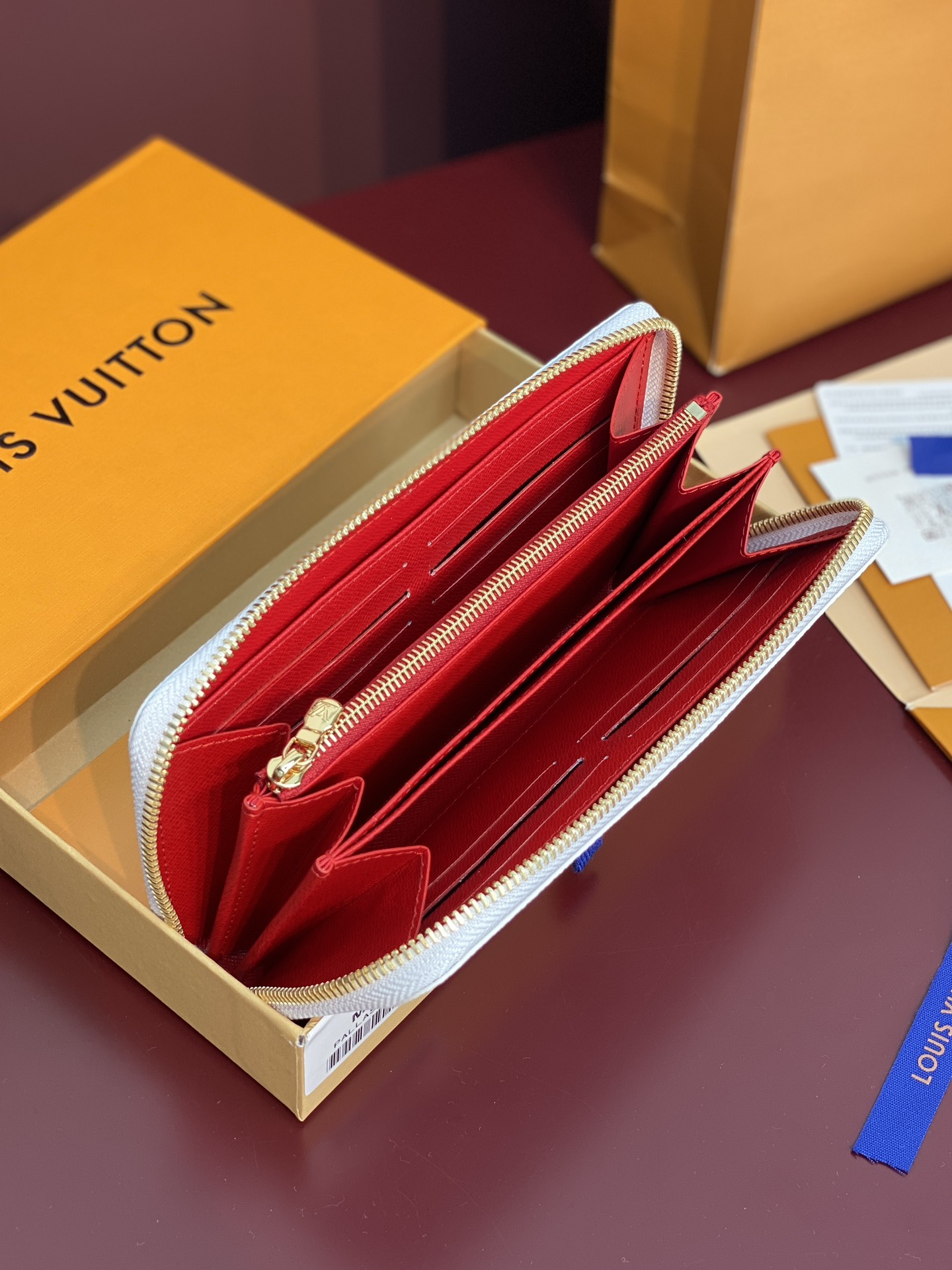 [TOP] Louis Vuitton LV Zip Wallet with Cherry Pattern 19.5x10.5x2.5cm - White