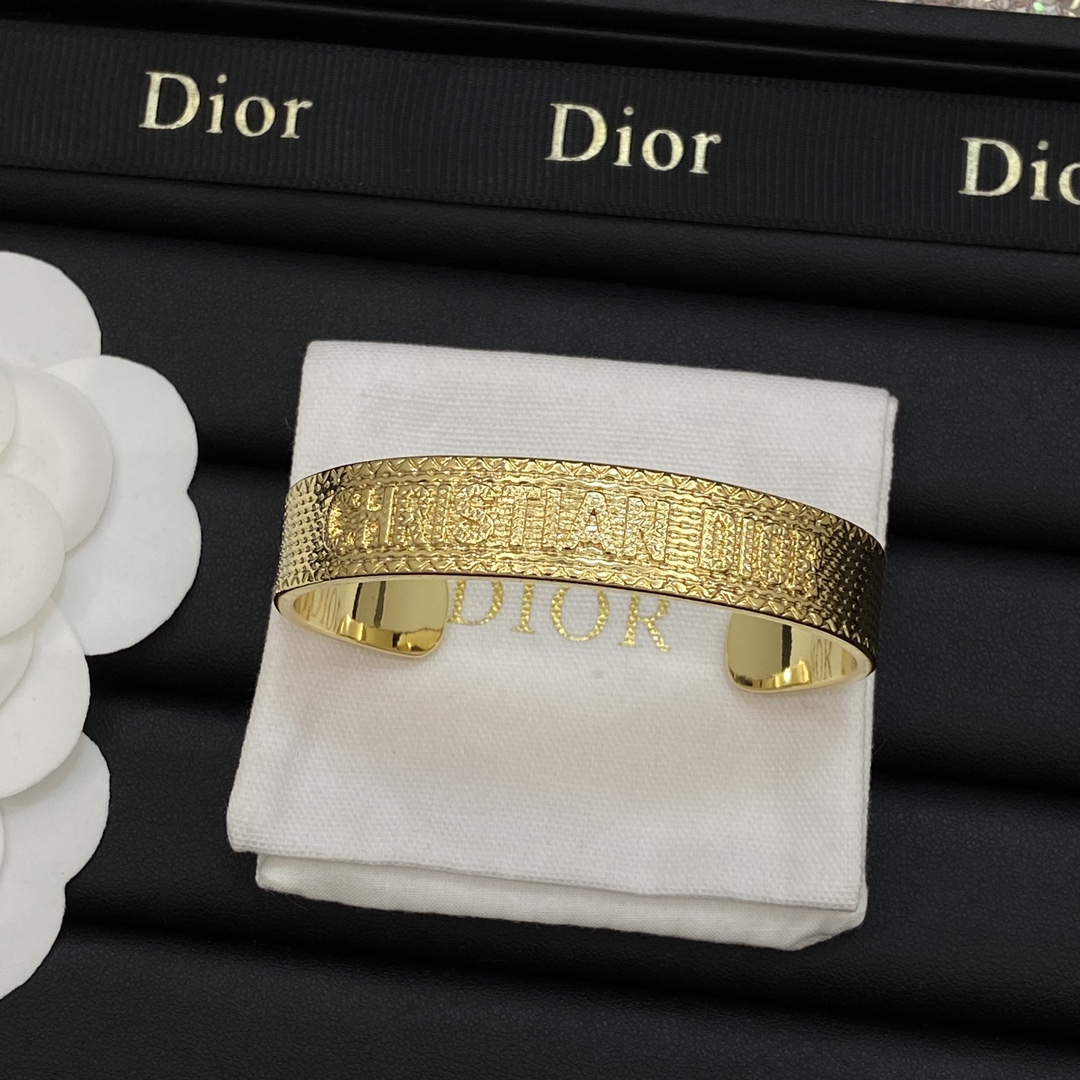[TOP] Christian Dior Bracelet - Gold