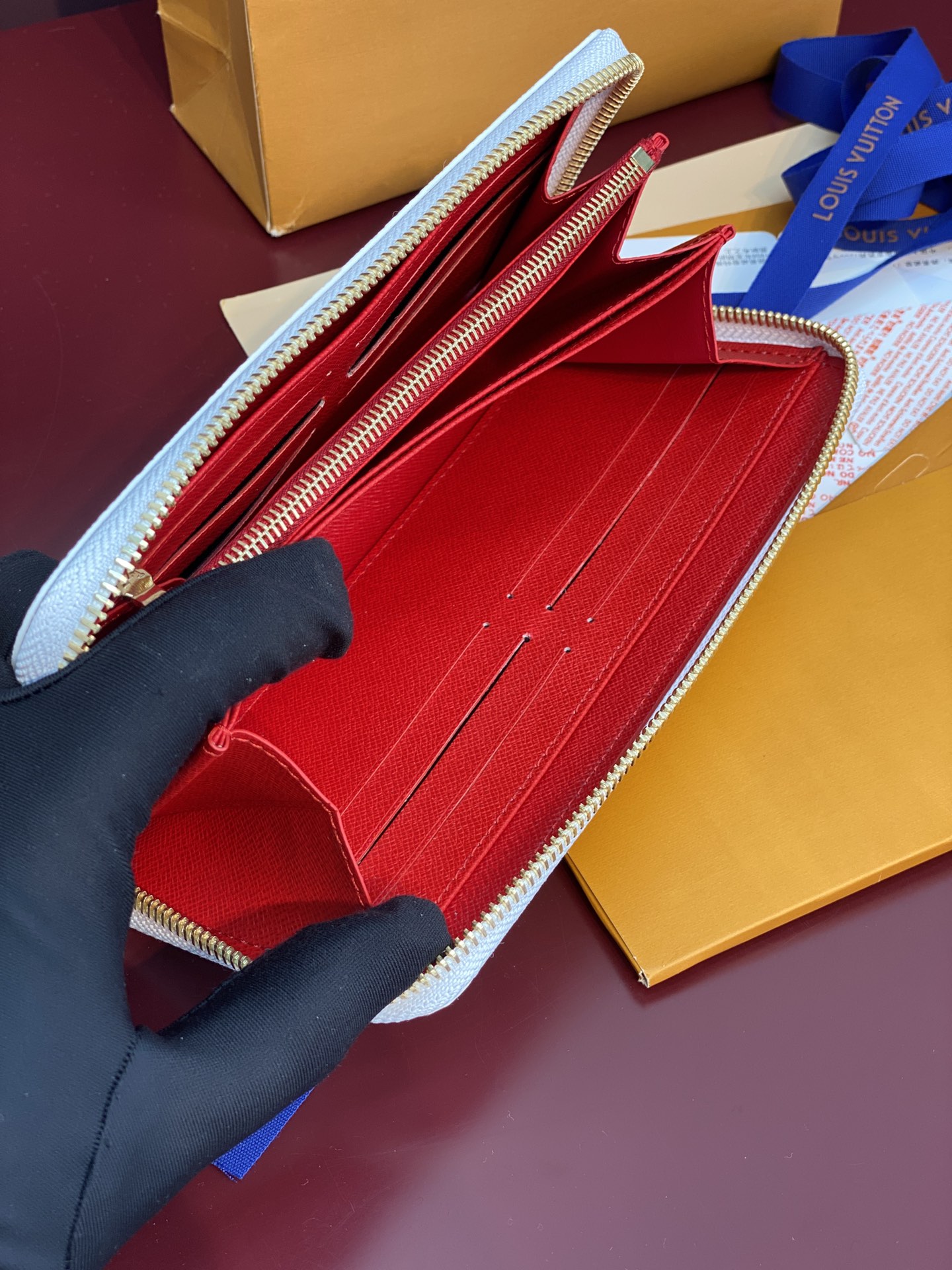 [TOP] Louis Vuitton LV Zip Wallet with Cherry Pattern 19.5x10.5x2.5cm - White