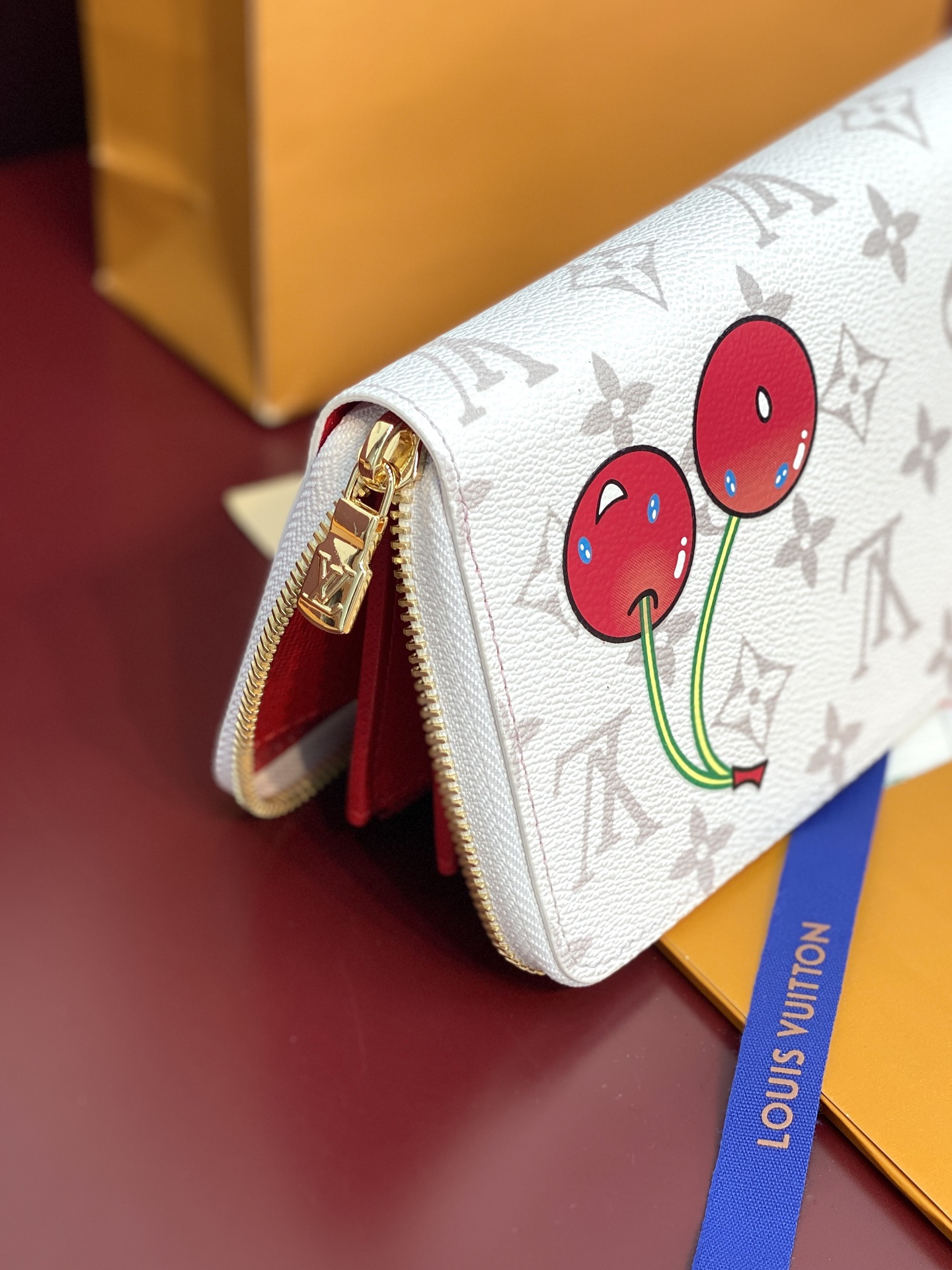 [TOP] Louis Vuitton LV Zip Wallet with Cherry Pattern 19.5x10.5x2.5cm - White