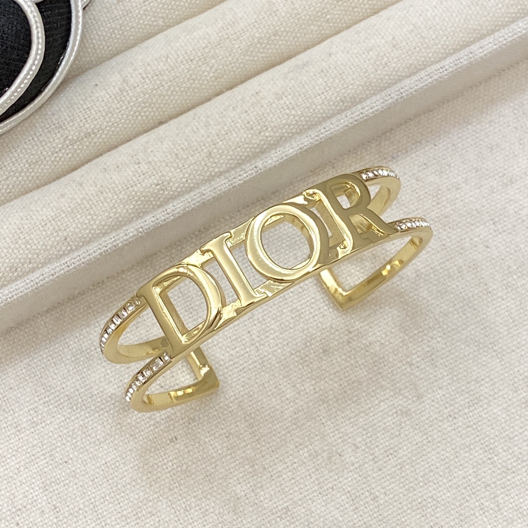 [TOP] Christian Dior Bracelet - Gold