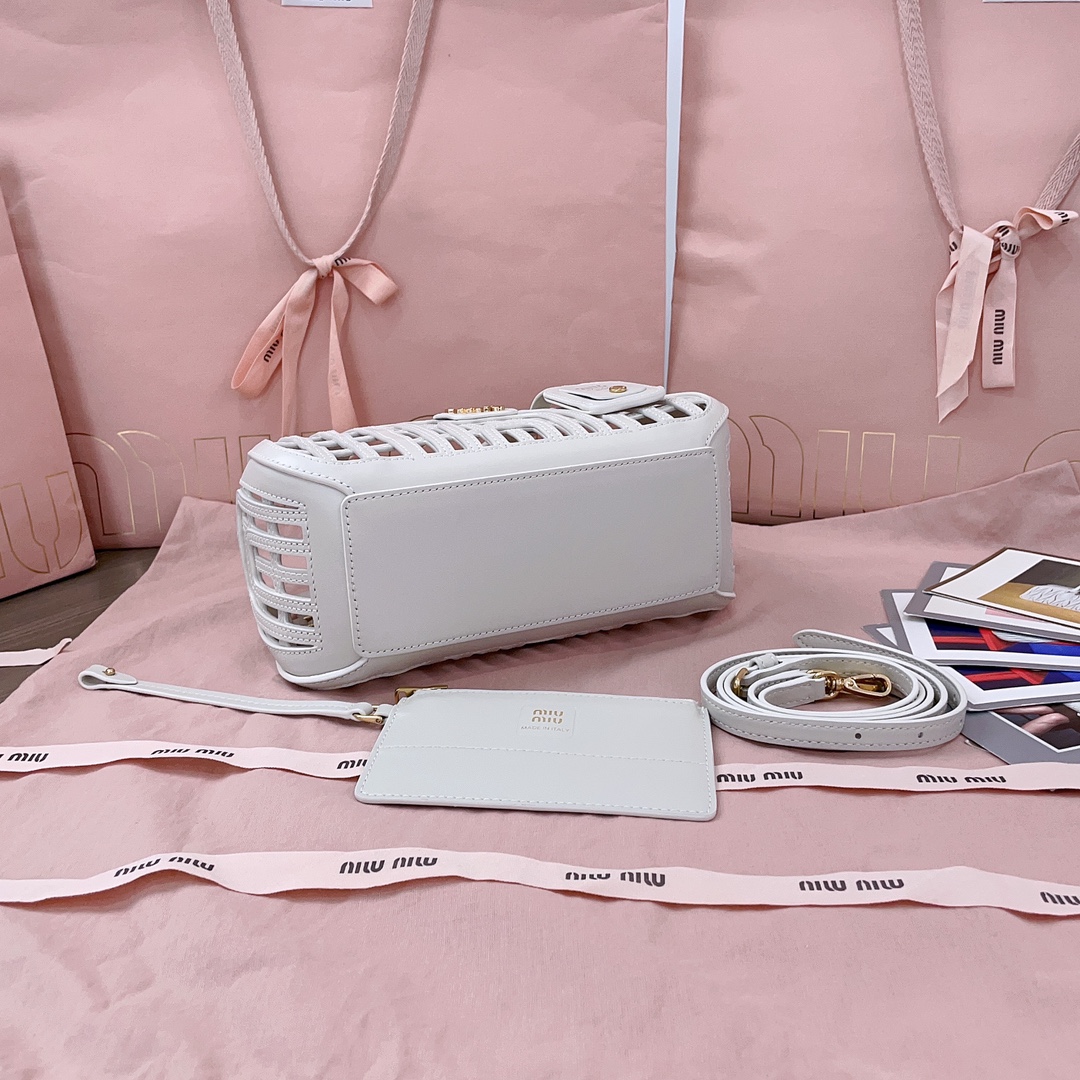 [TOP] Miu Miu Basket Bag 24 X12.5 X 9 cm - 3 Colour