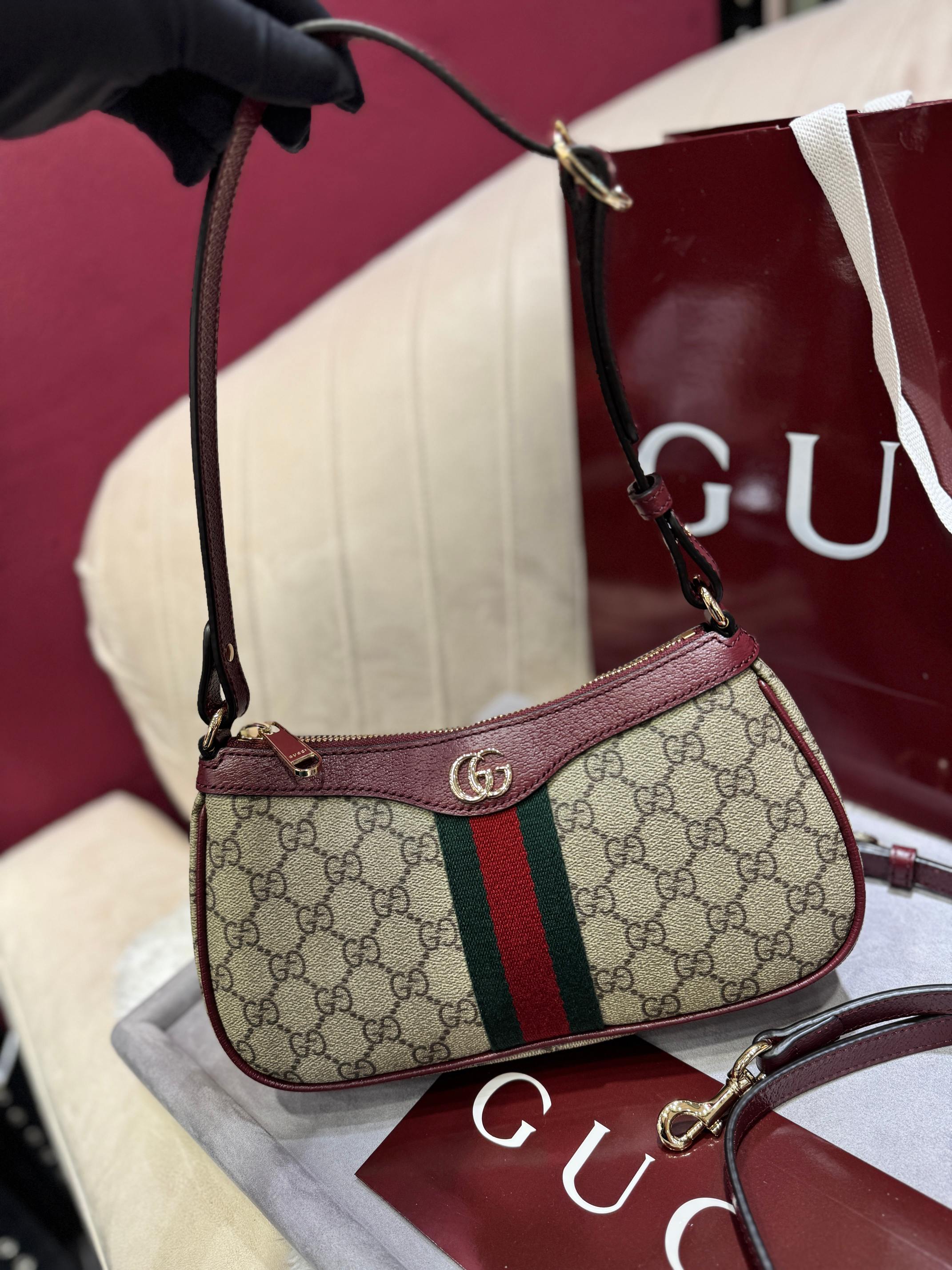 [TOP] GUCCI Ophidia Shoulder Bag 26 x 15 x 6.5 cm - Brown