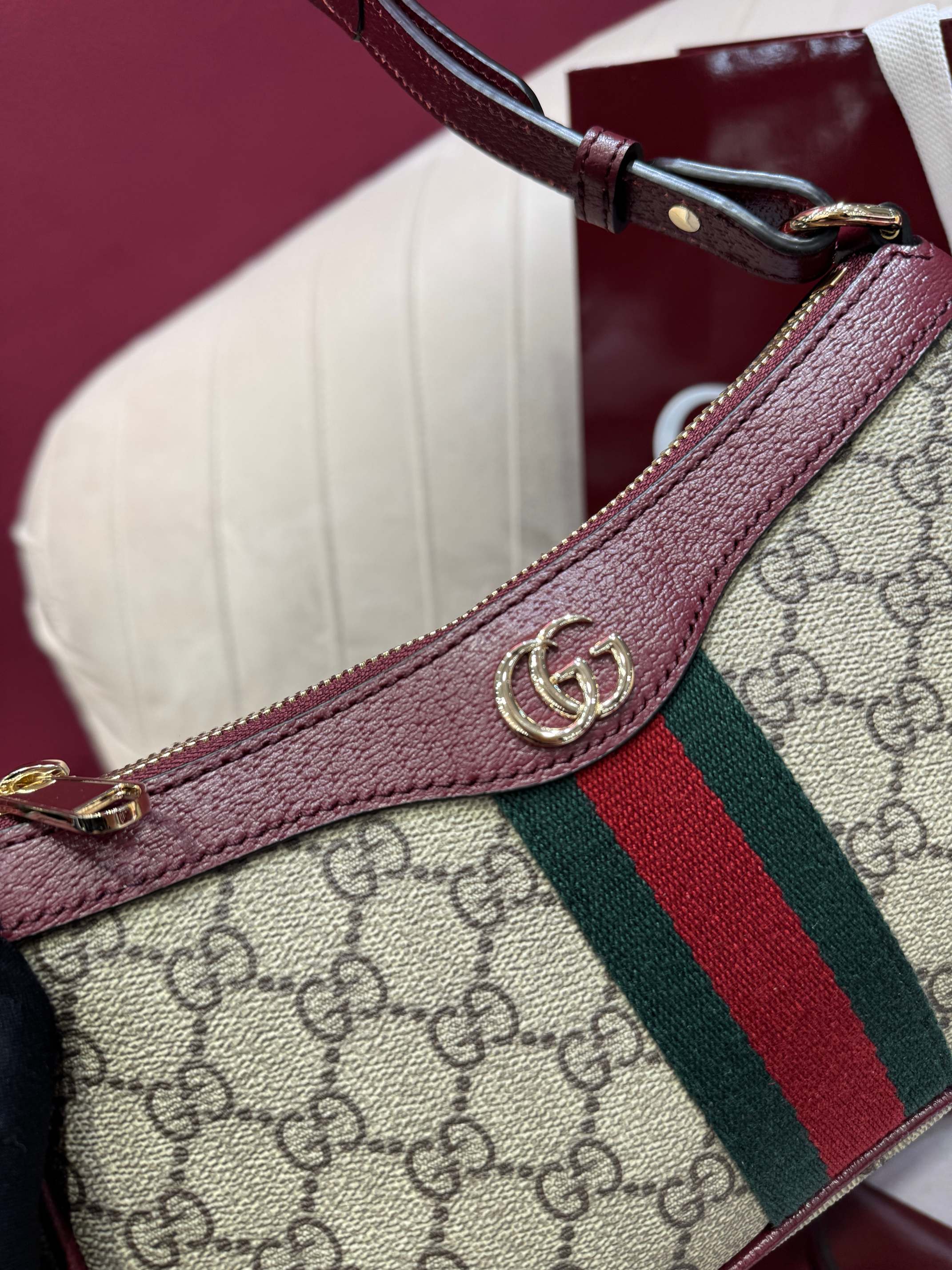 [TOP] GUCCI Ophidia Shoulder Bag 26 x 15 x 6.5 cm - Brown