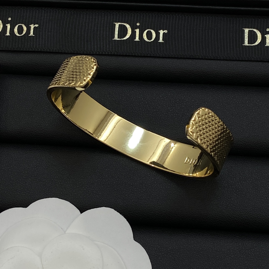 [TOP] Christian Dior Bracelet - Gold