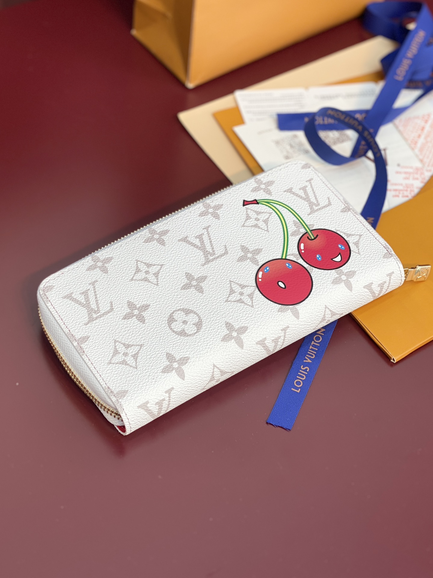 [TOP] Louis Vuitton LV Zip Wallet with Cherry Pattern 19.5x10.5x2.5cm - White