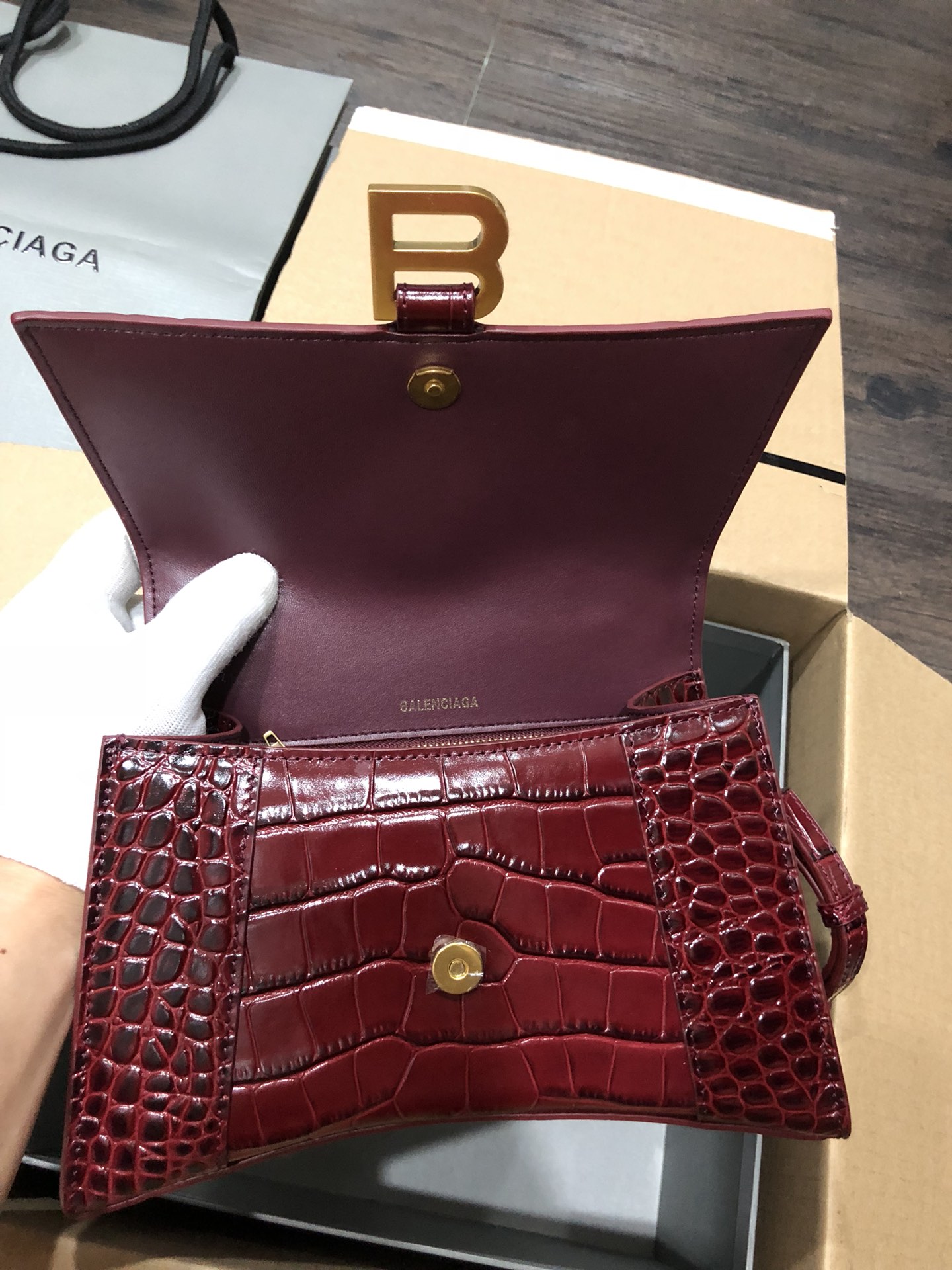 [TOP] BALENCIAGA Crocodile-Print Hourglass Bag 19/23cm - Claret