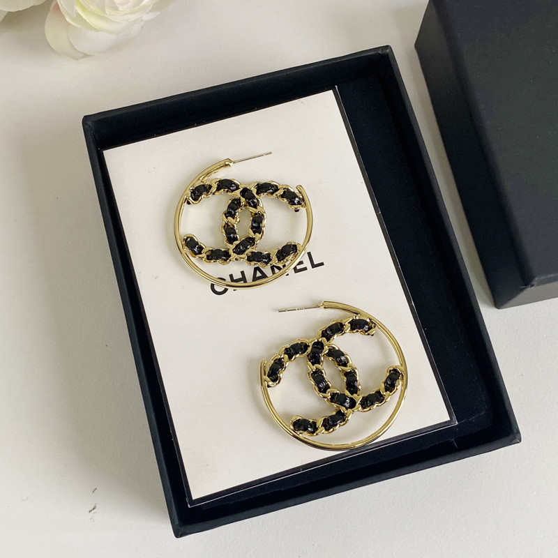 [TOP] CHANEL Earrings - Gold